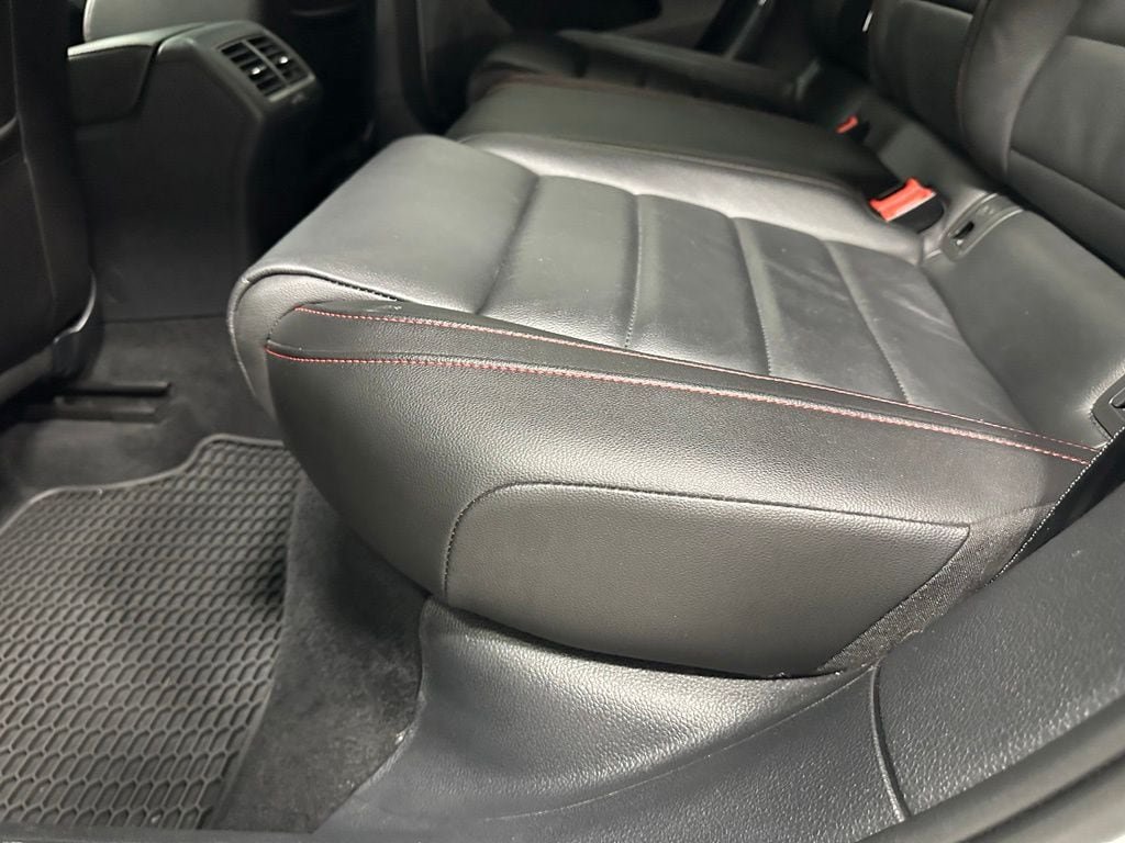 Used 2020 Volkswagen GTI SE FWD image 41