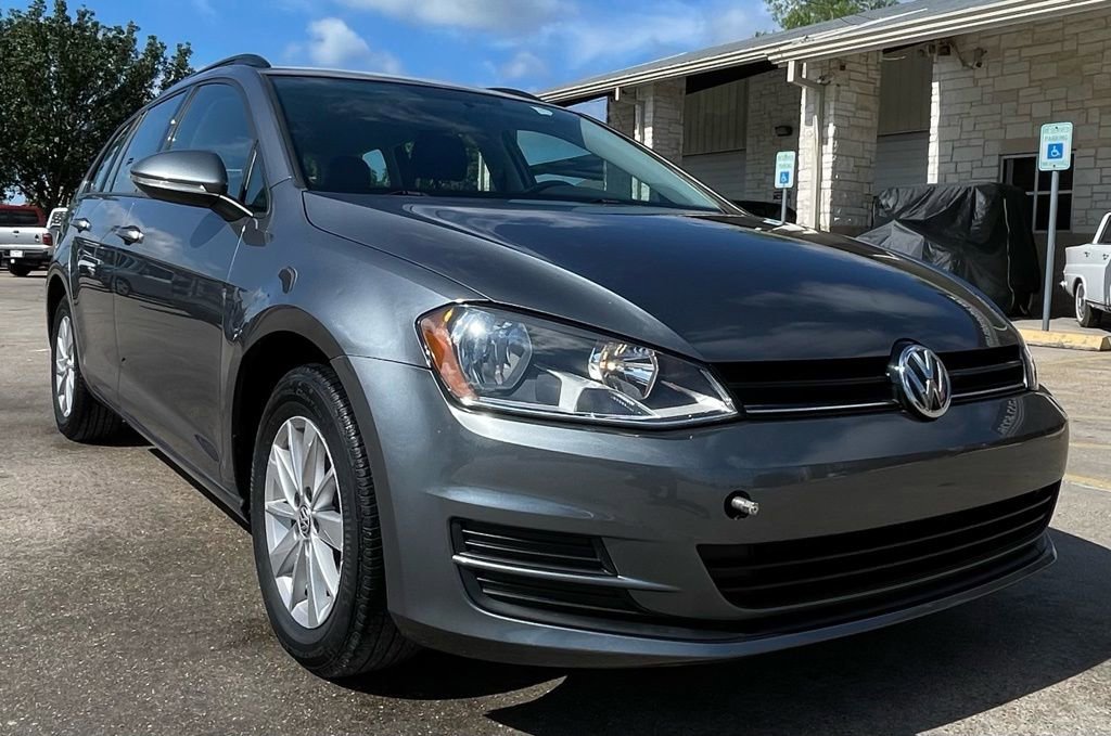 Used 2015 Volkswagen Golf SportWagen FWD image 2