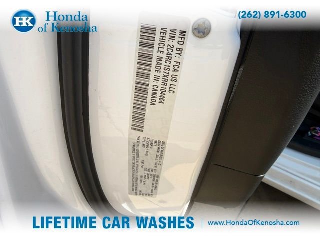 Used 2024 Chrysler Pacifica Limited FWD image 4
