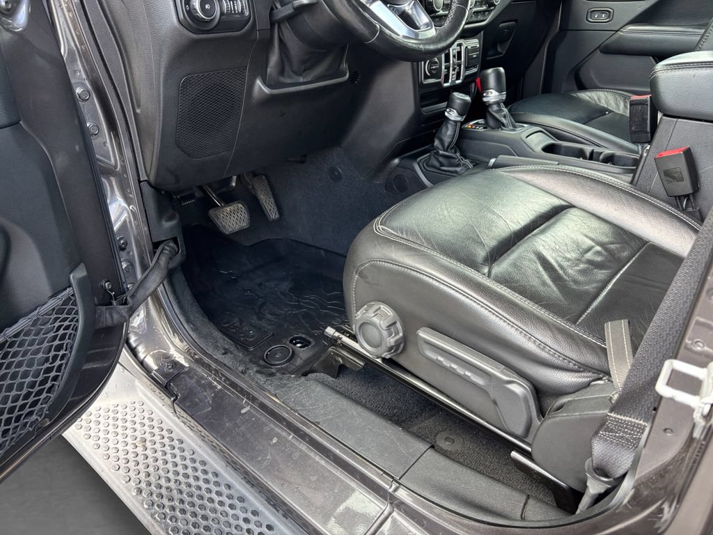 Used 2018 Jeep Wrangler Unlimited Sahara w/ Dual Top Group AWD/4WD image 36