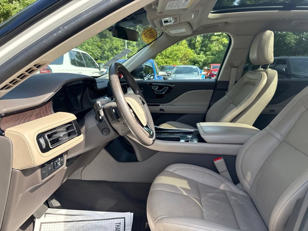 Used 2022 Lincoln Aviator Reserve w/ Equipment Group 201A AWD/4WD image 9