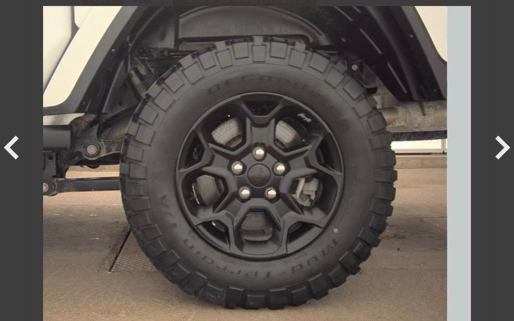 Used 2023 Jeep Gladiator Willys AWD/4WD image 10