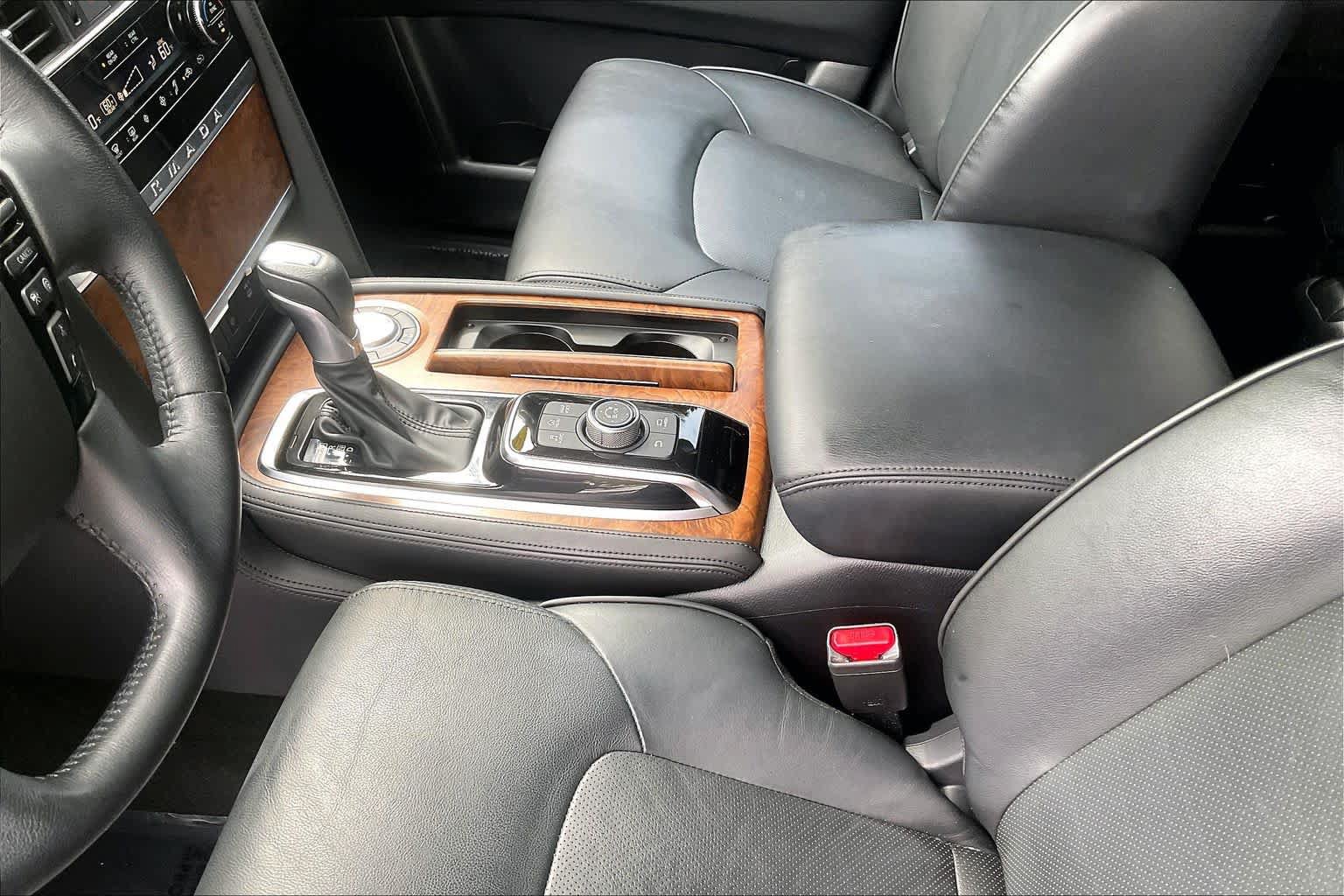 Used 2023 Nissan Armada SL w/ Captain's Chairs Package RWD image 18