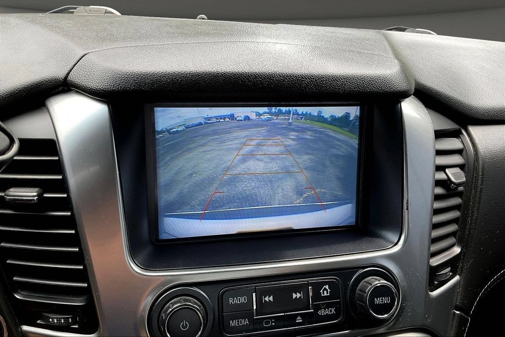 Used 2020 Chevrolet Suburban Premier AWD/4WD image 17
