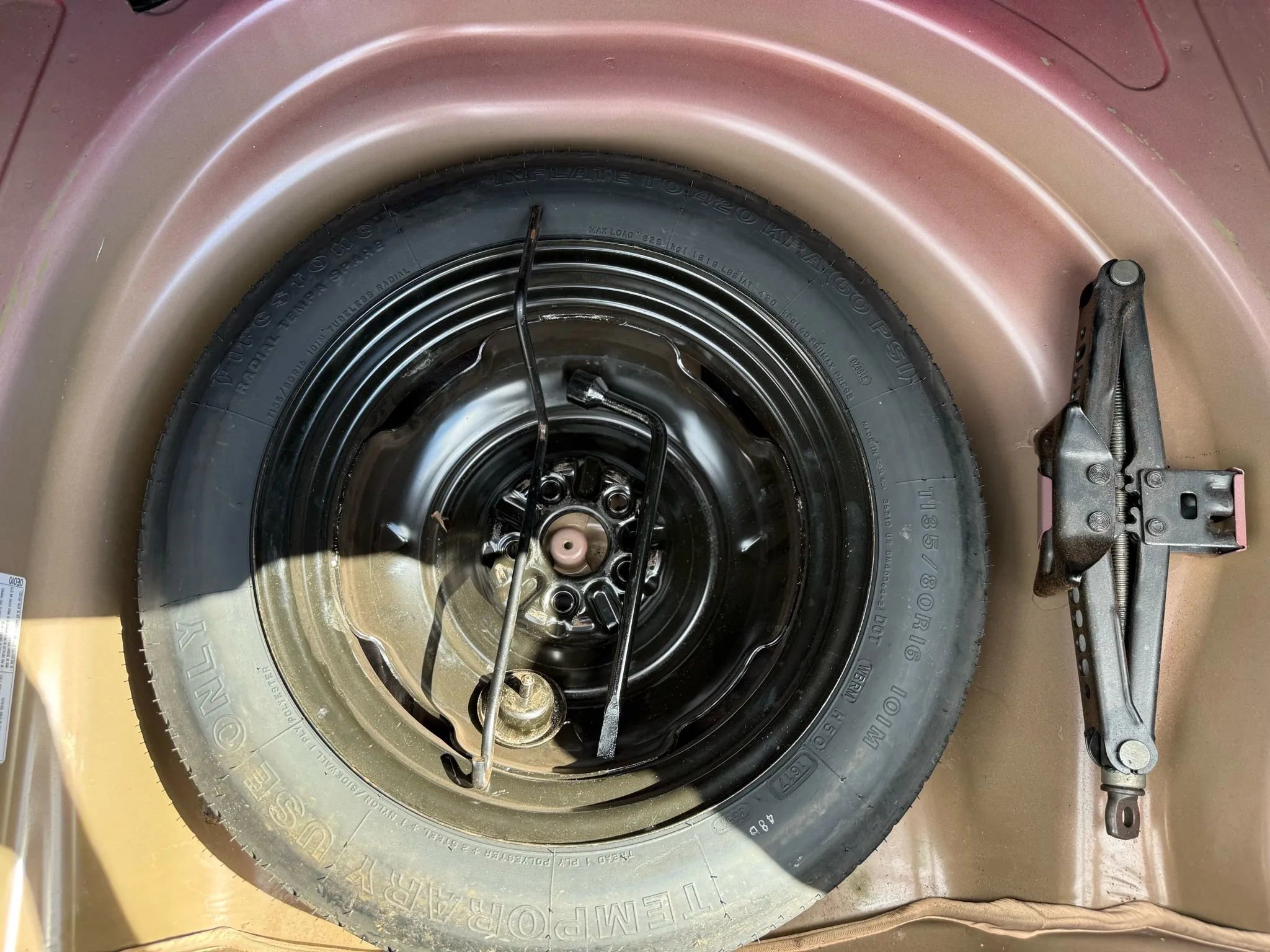 Used 2018 Toyota Corolla LE image 16