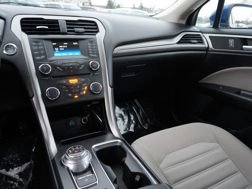 Used 2018 Ford Fusion S image 22