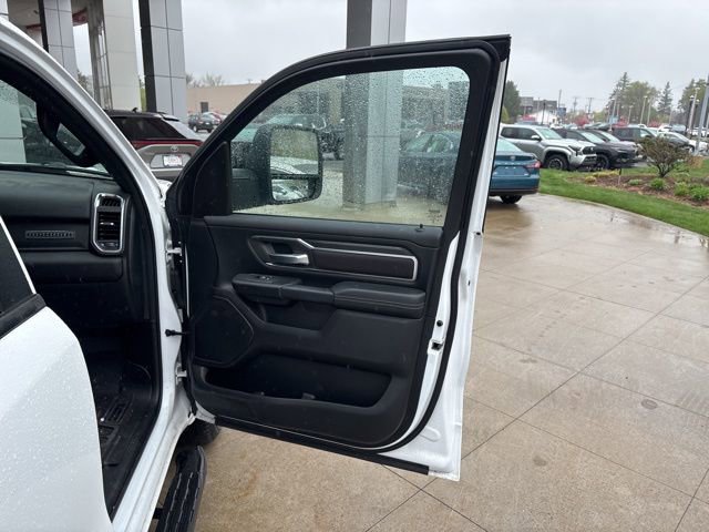 Used 2025 RAM 1500 Big Horn AWD/4WD image 40