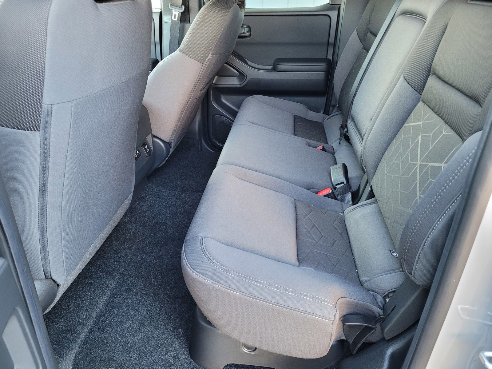 New 2026 Nissan Frontier SV w/ SV Convenience Package image 7