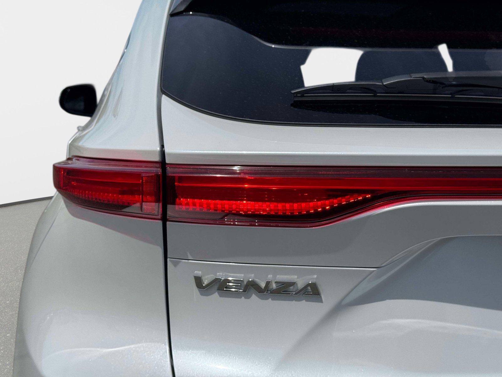 Certified 2023 Toyota Venza Limited AWD/4WD image 10