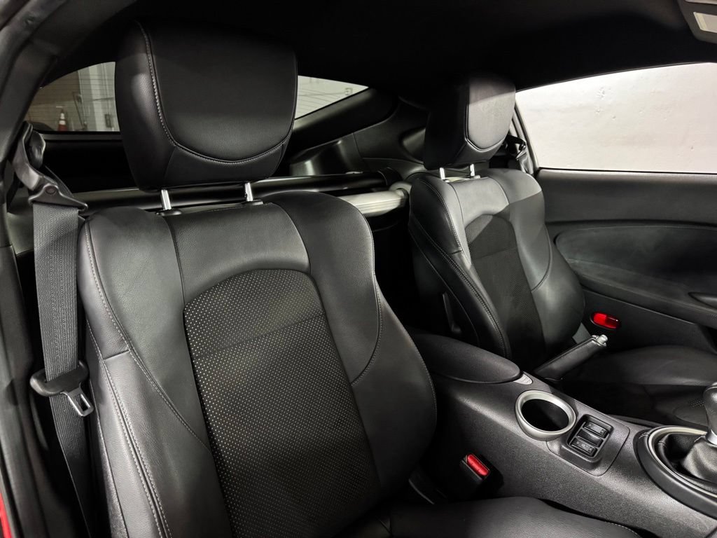 Used 2011 Nissan 370Z Touring w/ Sport Pkg RWD image 40