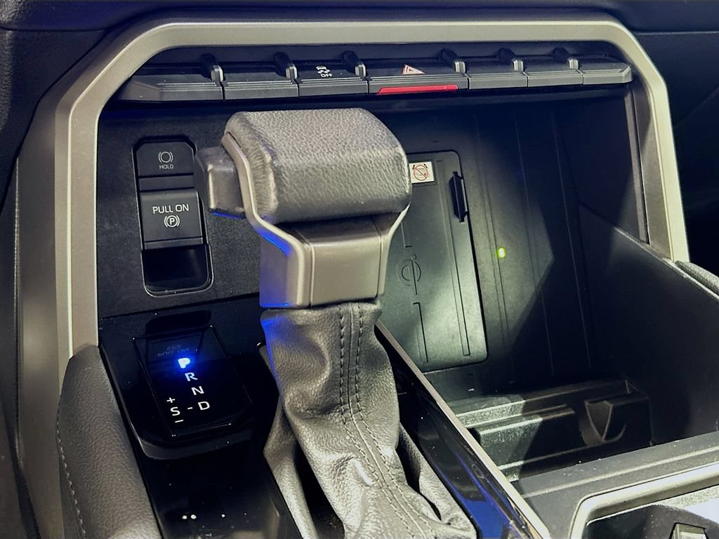 Used 2023 Toyota Tundra Limited w/ Power Package AWD/4WD image 14