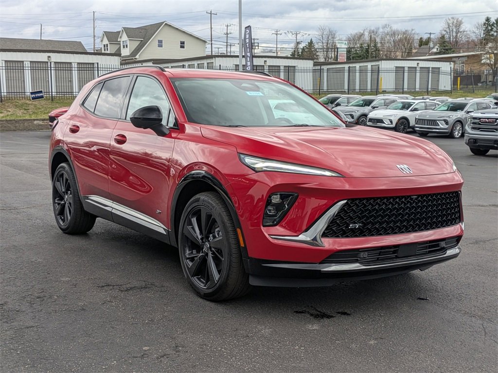 New 2025 Buick Envision Sport Touring image 3