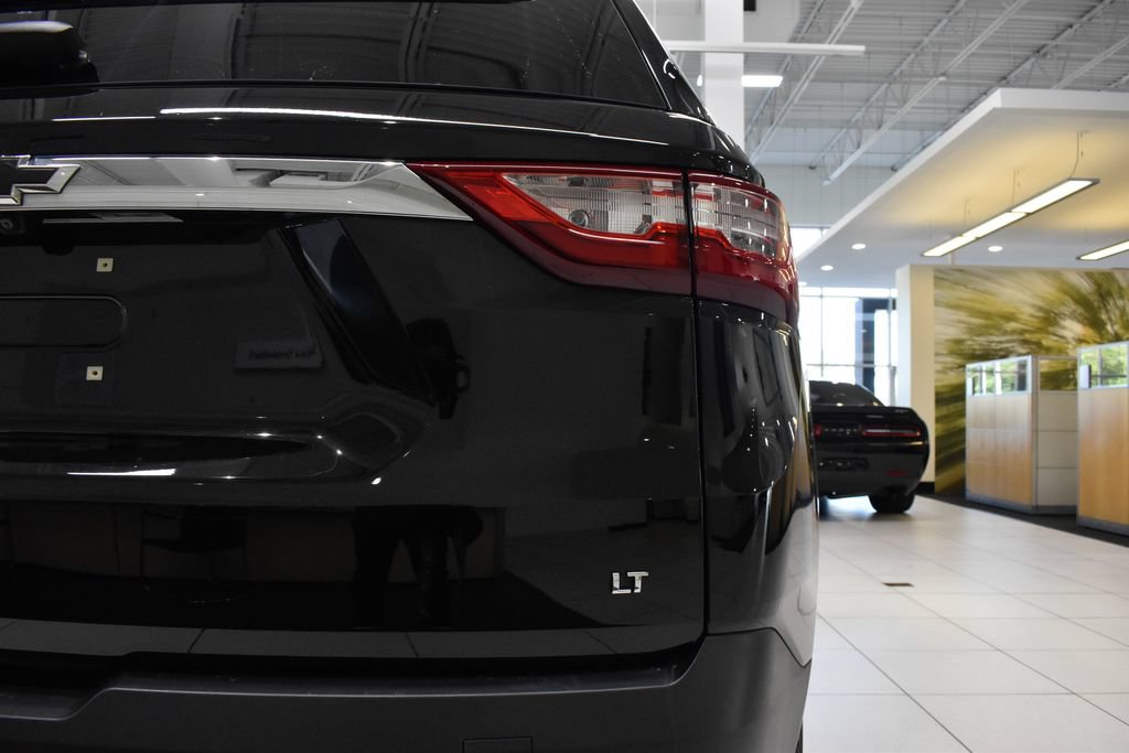 Used 2021 Chevrolet Traverse LT FWD image 15
