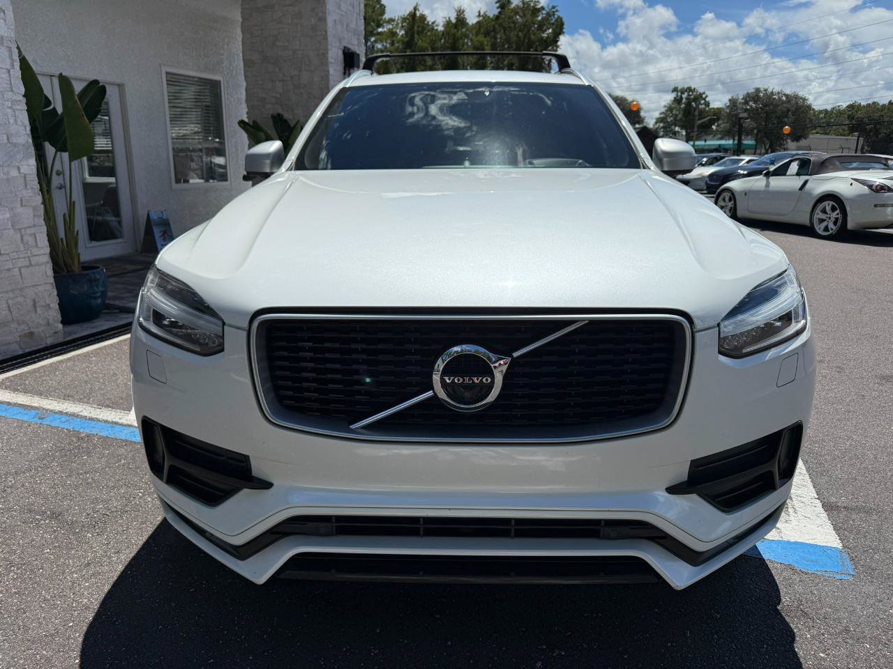 Used 2016 Volvo XC90 T6 R-Design w/ Protection Package Plus AWD/4WD image 9