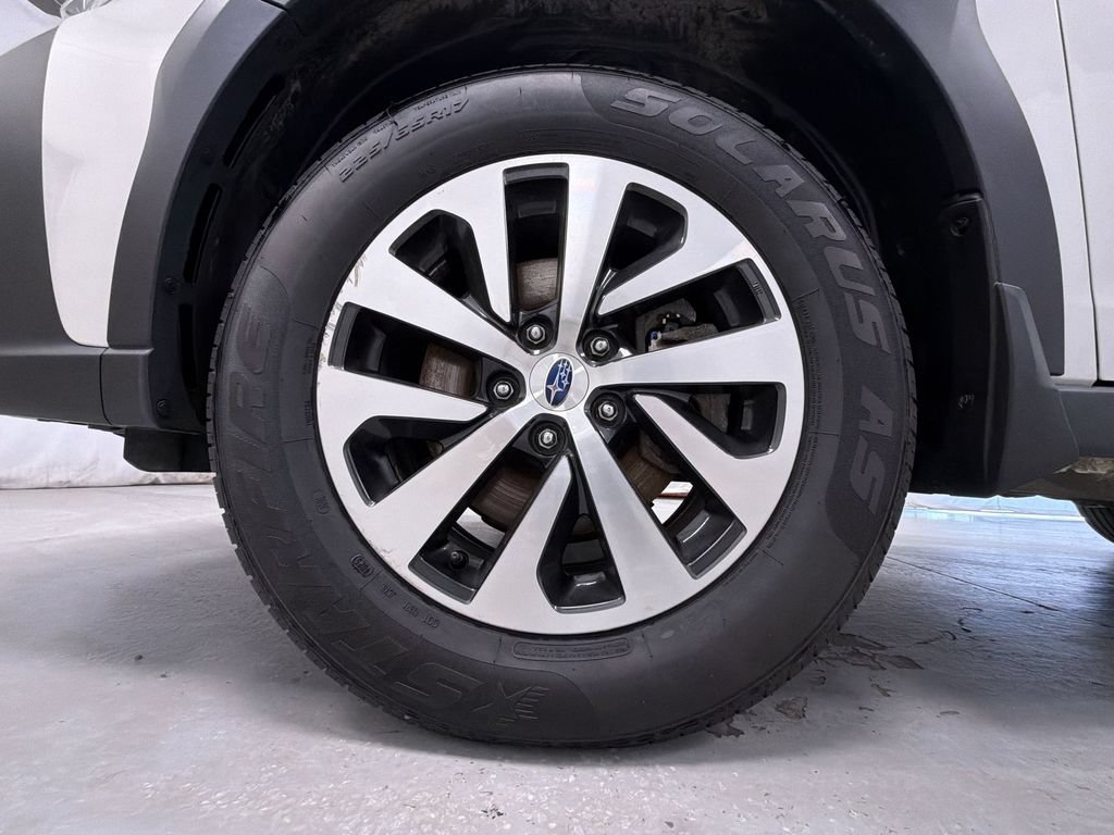 Used 2024 Subaru Outback Premium AWD/4WD image 13