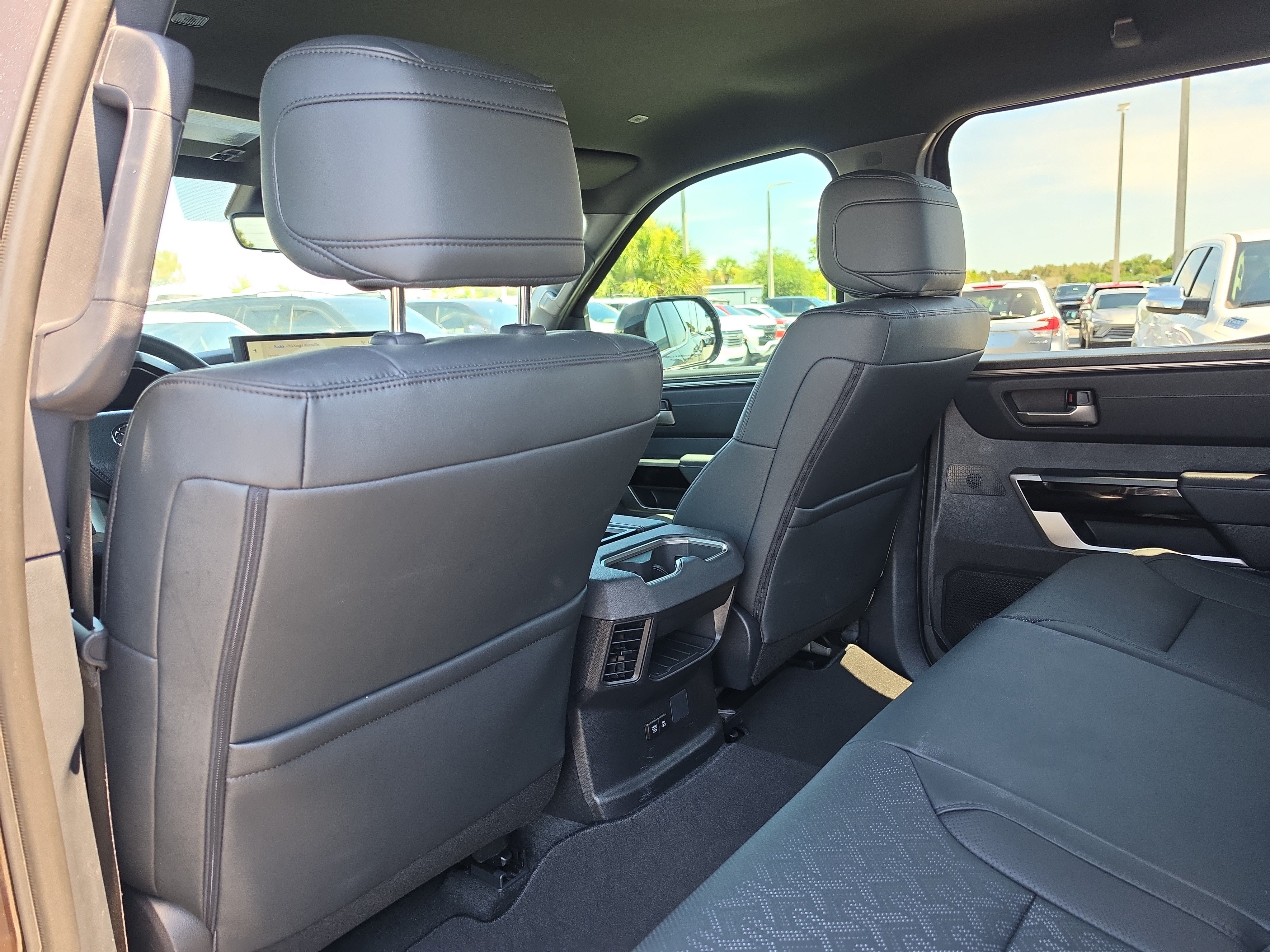 Used 2025 Toyota Tundra Limited AWD/4WD image 11