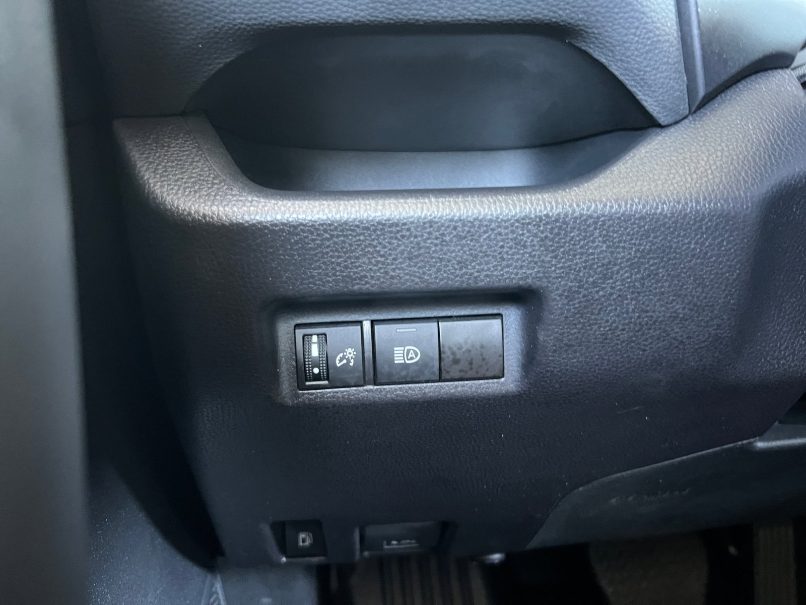 Used 2024 Toyota RAV4 LE image 20