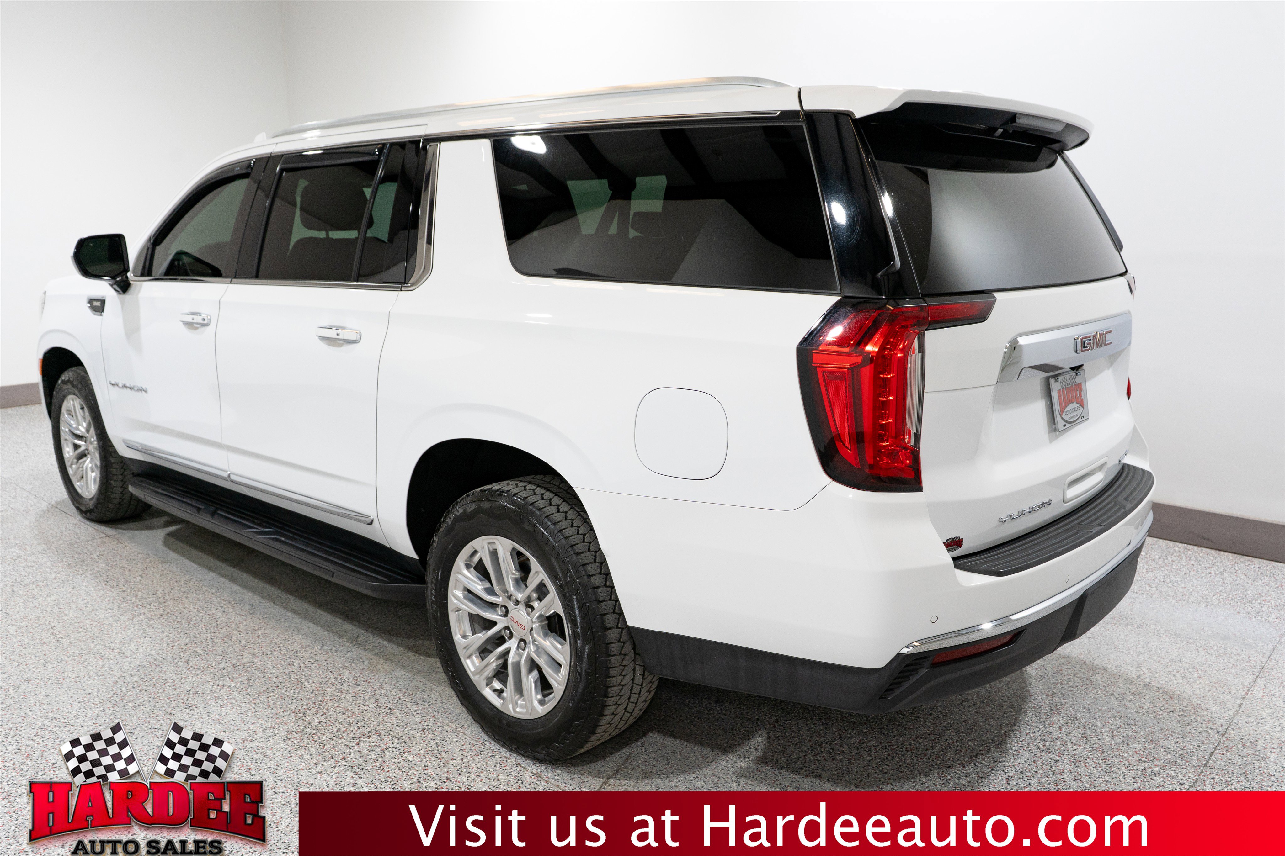 Used 2022 GMC Yukon XL SLT image 3