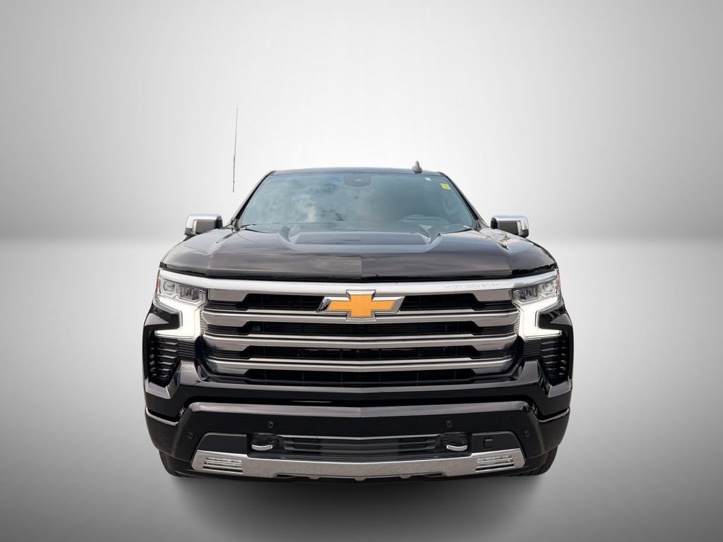 Used 2025 Chevrolet Silverado 1500 High Country w/ High Country Premium Package AWD/4WD image 7