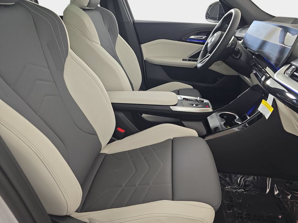 New 2026 BMW X2 xDrive28i w/ Technology Package AWD/4WD image 9