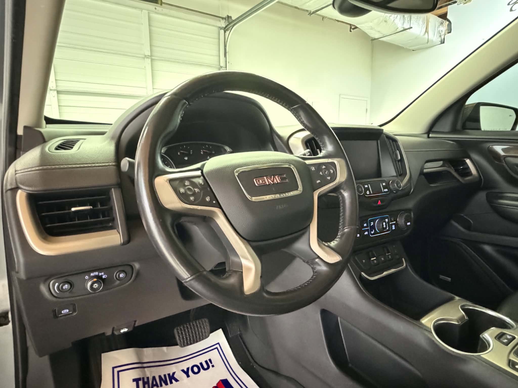 Used 2020 GMC Terrain Denali w/ Denali Premium Package FWD image 18