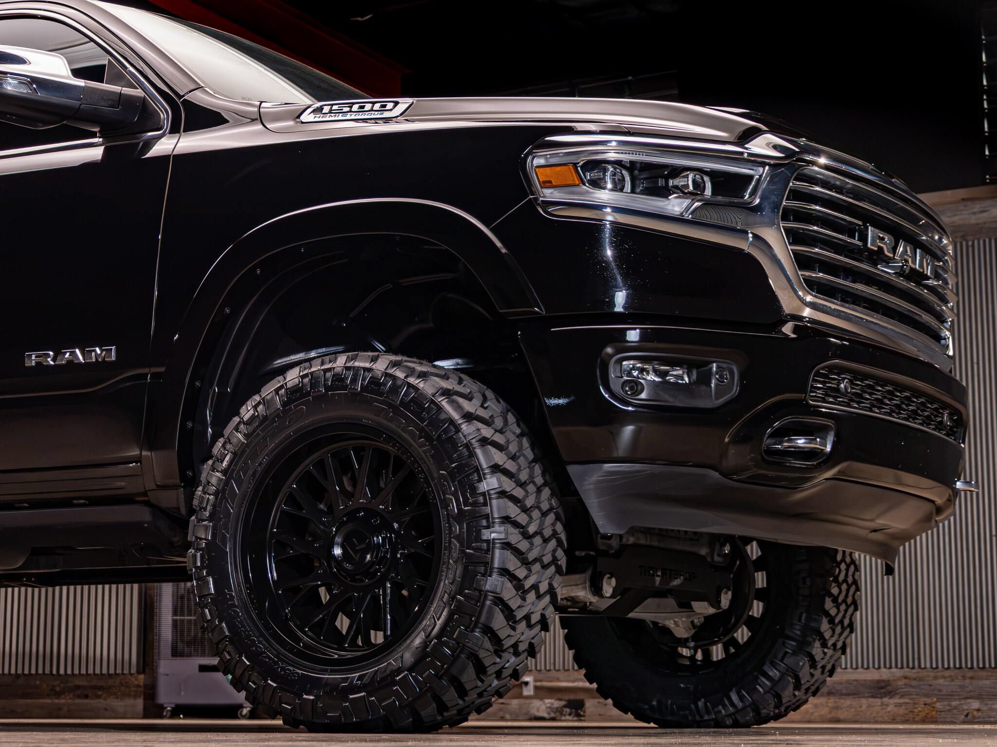 Used 2023 RAM 1500 Limited AWD/4WD image 16