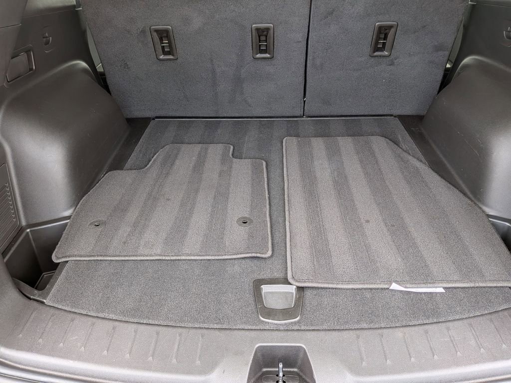 Used 2025 Chevrolet Blazer LT FWD image 29