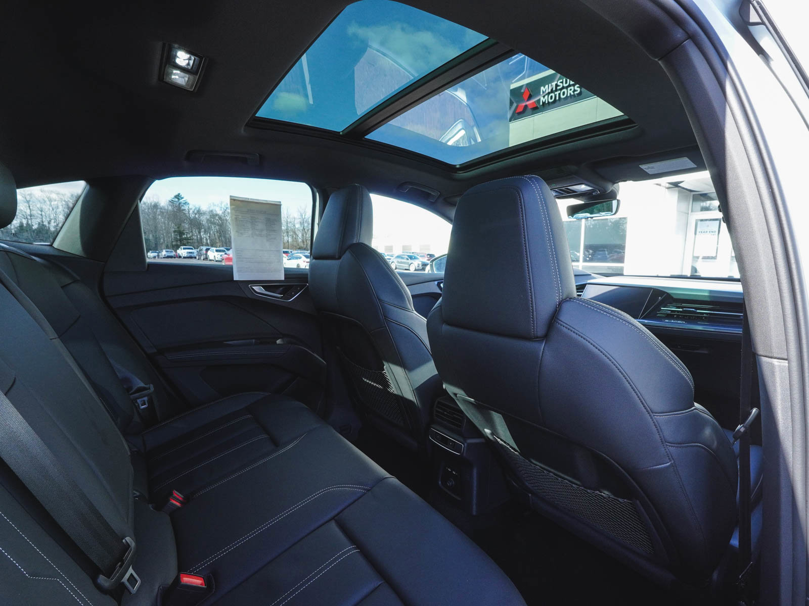 Used 2025 Audi Q4 e-tron Premium image 36