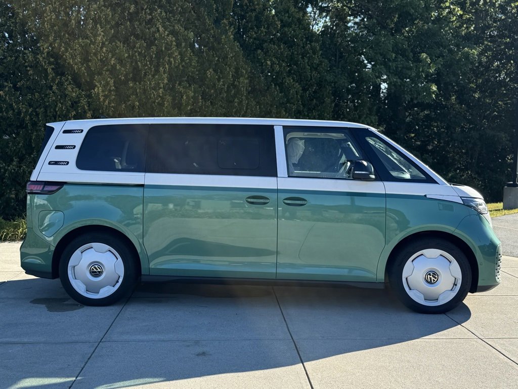 New 2025 Volkswagen ID. Buzz 1st Edition image 6