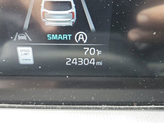 Used 2024 Kia Telluride S image 24