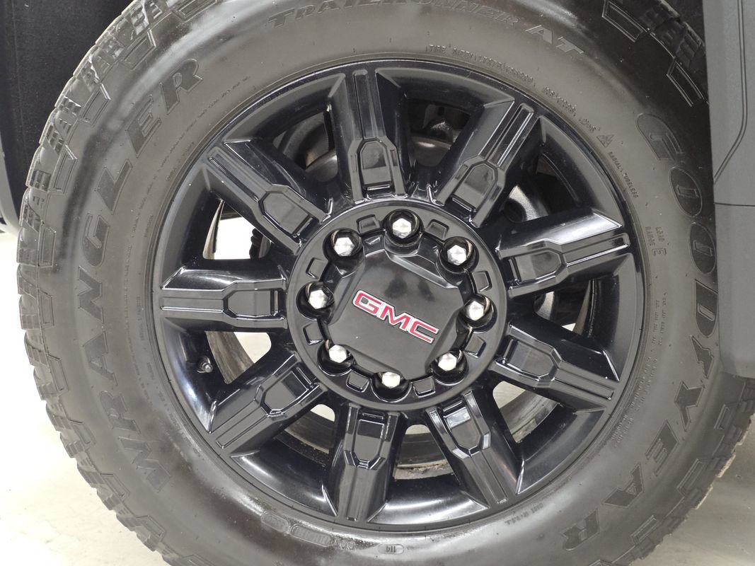 Used 2025 GMC Sierra 2500 AT4 w/ AT4 Premium Plus Package AWD/4WD image 48