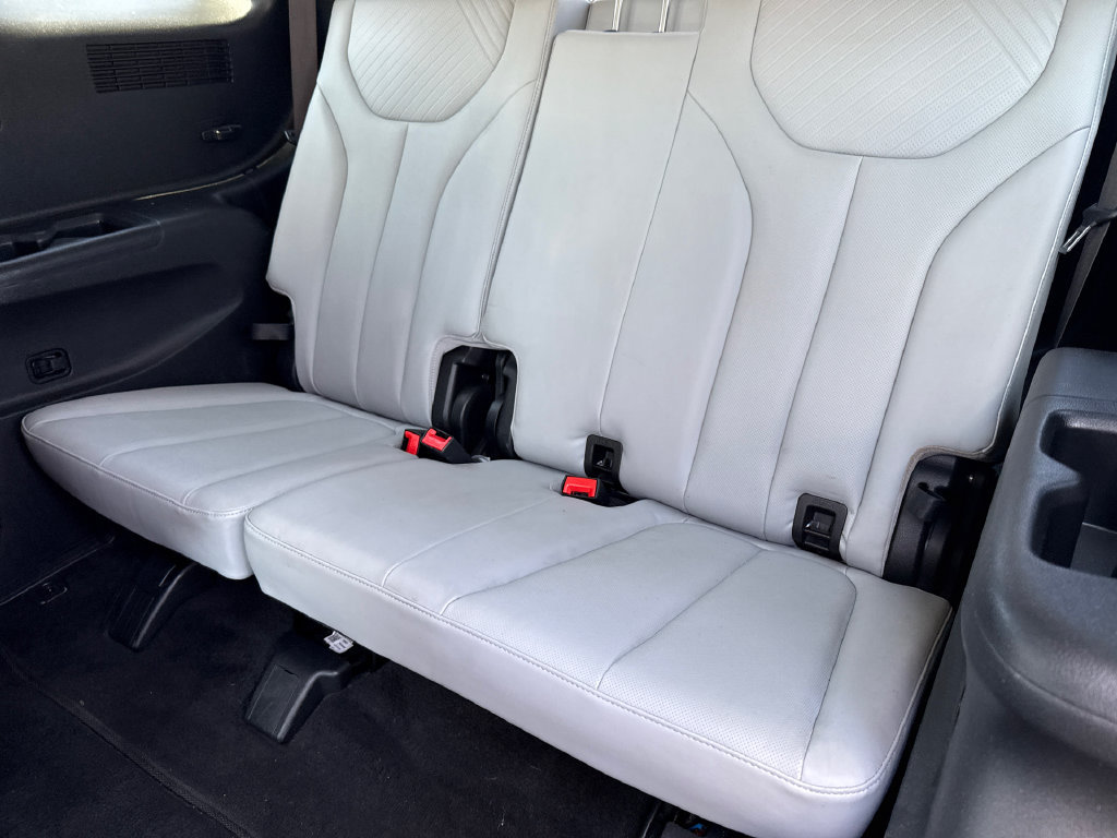 Used 2024 Hyundai Palisade SEL FWD image 16