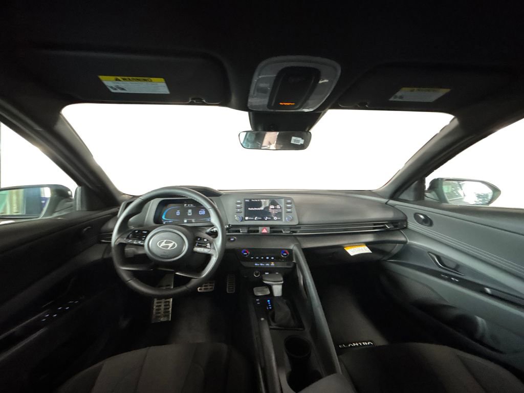 New 2026 Hyundai Elantra Sport FWD image 17