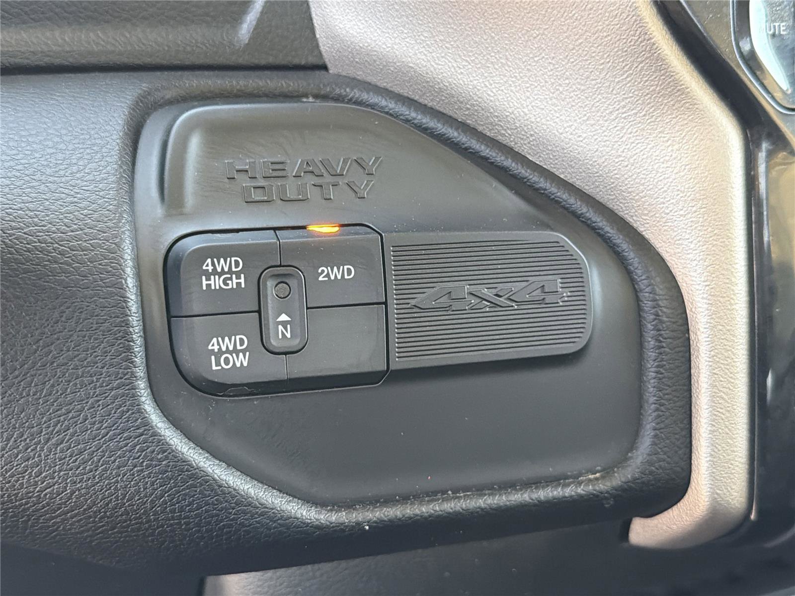 Used 2024 RAM 2500 Laramie AWD/4WD image 31