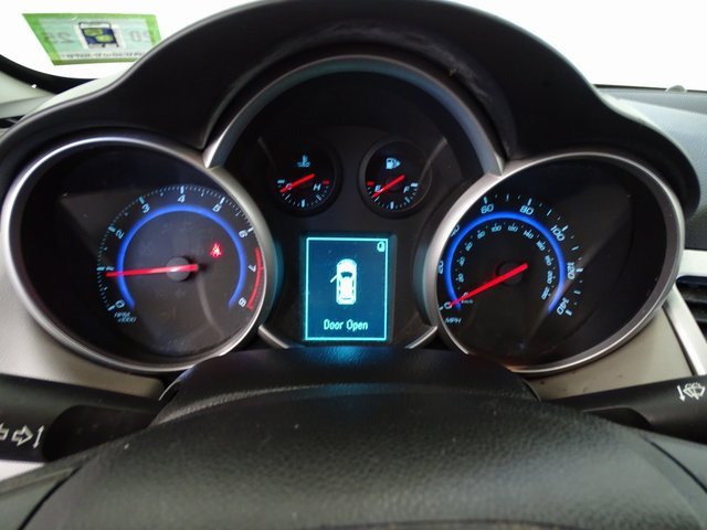 Used 2015 Chevrolet Cruze LS image 10