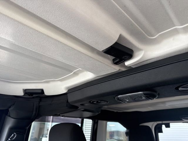 Used 2018 Jeep Wrangler Unlimited Sport S AWD/4WD image 27