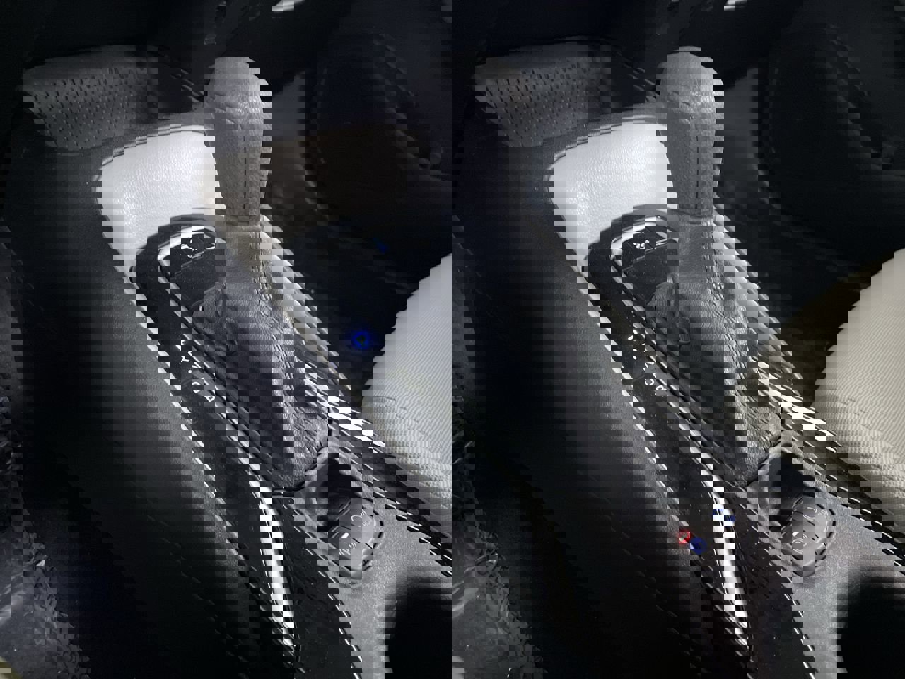 Used 2022 Toyota Corolla LE image 17