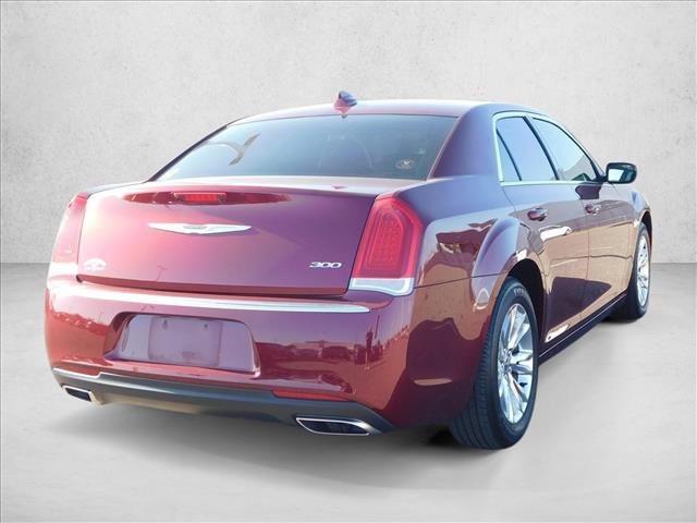 Used 2021 Chrysler 300 Touring w/ Driver Convenience Group RWD image 9
