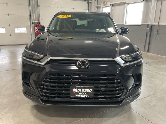 Used 2024 Toyota Grand Highlander AWD image 2