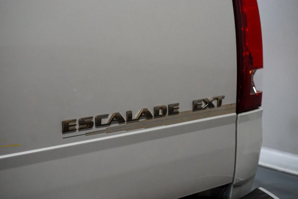 Used 2004 Cadillac Escalade EXT AWD/4WD image 51