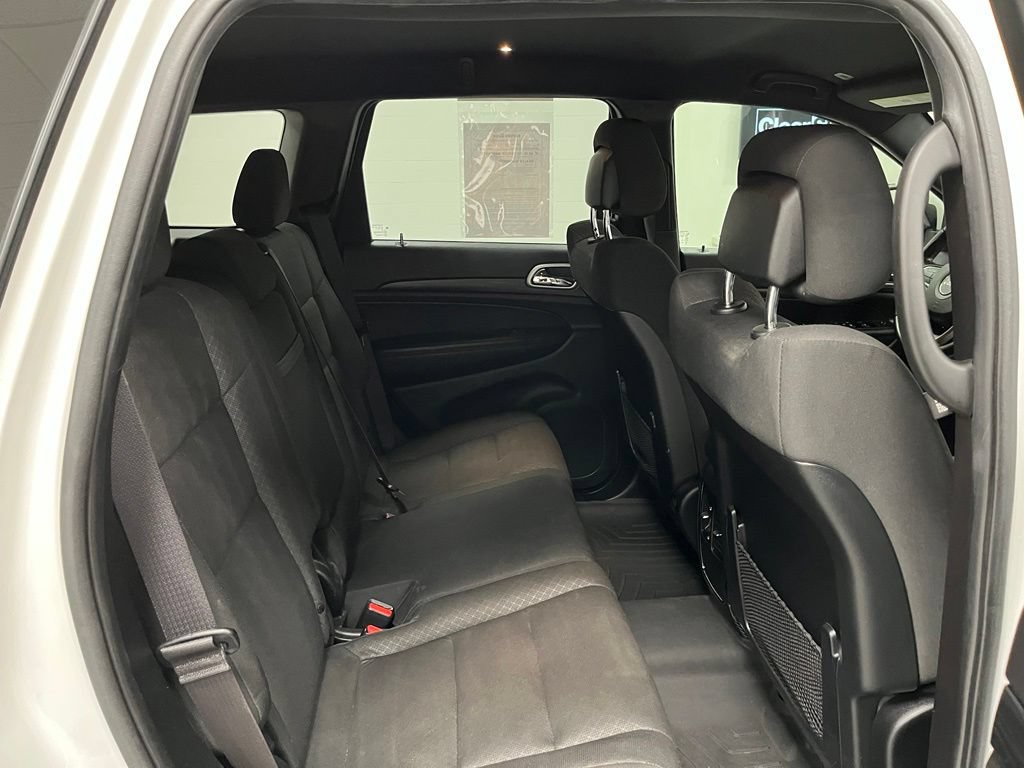 Used 2020 Jeep Grand Cherokee Laredo AWD/4WD image 53