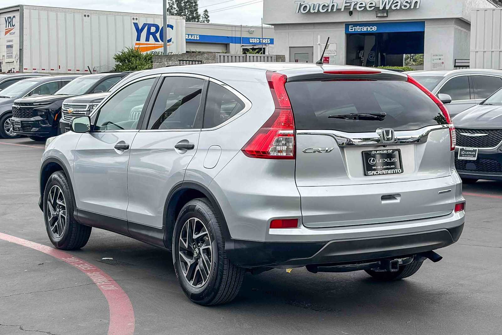 Used 2016 Honda CR-V SE image 2
