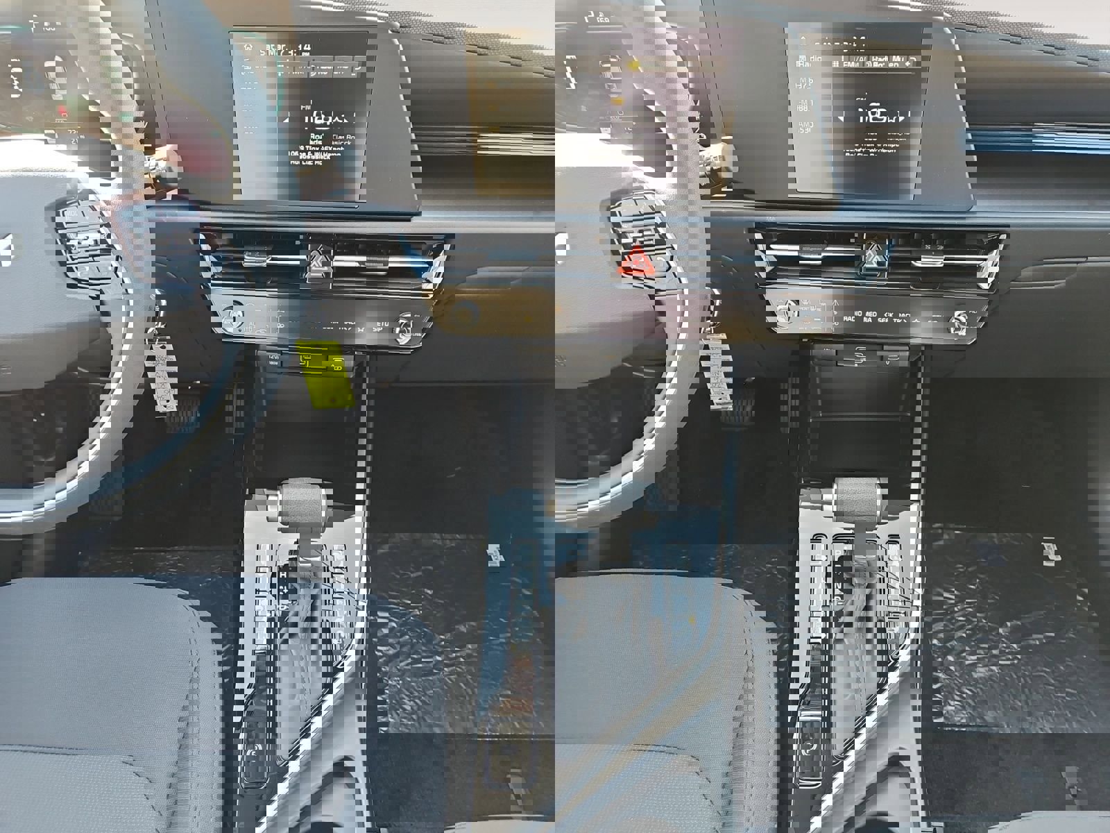 Used 2026 Kia Niro LX image 11