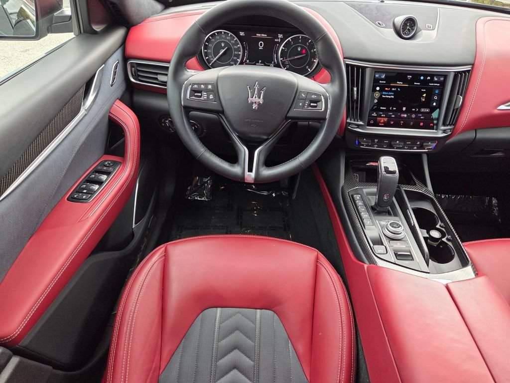 Used 2021 Maserati Levante GranLusso AWD/4WD image 10