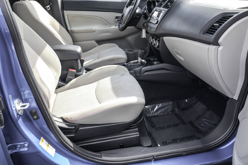 Used 2017 Mitsubishi Outlander Sport ES FWD image 32