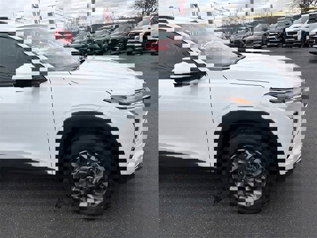 New 2026 Chevrolet Trax LT w/ Driver Confidence Package image 2