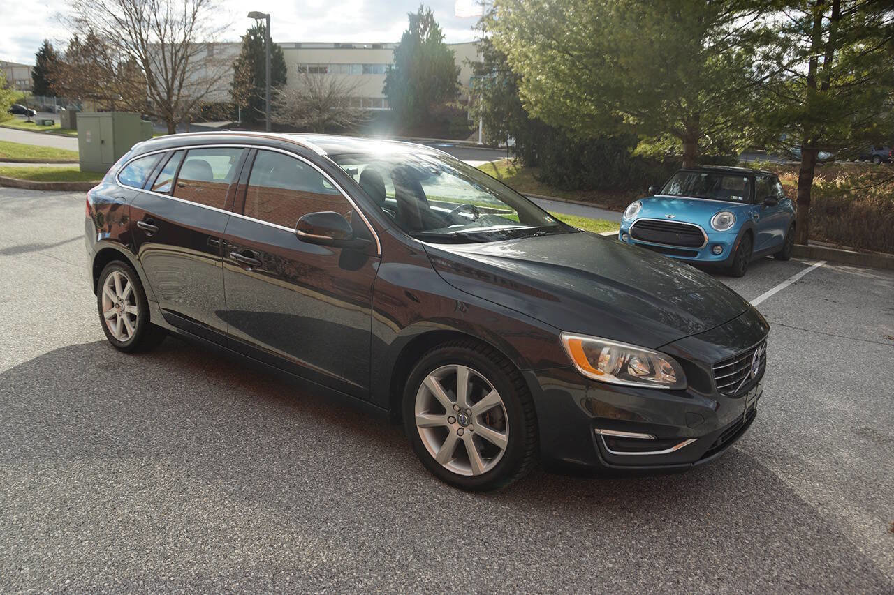 Used 2016 Volvo V60 T5 Premier w/ Convenience Package image 12