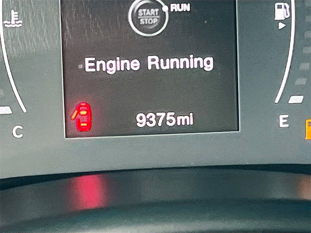 Used 2023 Jeep Renegade Latitude w/ Premium Group image 12