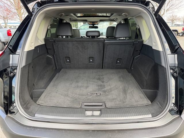 Used 2023 Nissan Rogue SV w/ SV Premium B Package image 35