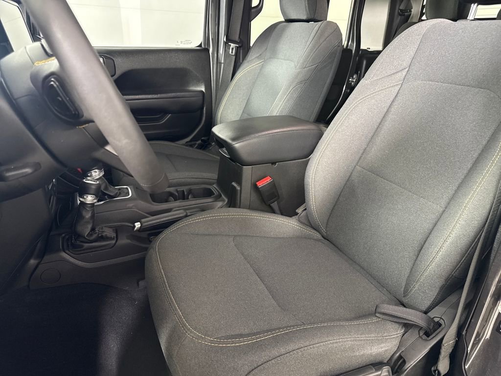 Used 2024 Jeep Gladiator Sport image 11